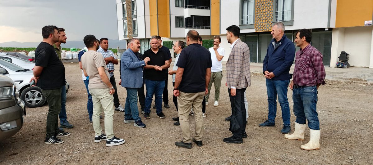 • Palandöken Ulaşım Ağına Yeni Bir Yol Kazandırıyoruz!
✅ İlçemizin ulaşım altyapısını güçlendirecek yeni yol projemiz için saha incelememizi ekip arkadaşlarımızla birlikte gerçekleştirdik.
✅ Bölgedeki kıymetli komşularımızla hasbihal ettik, projeyle ilgili detayları paylaştık.