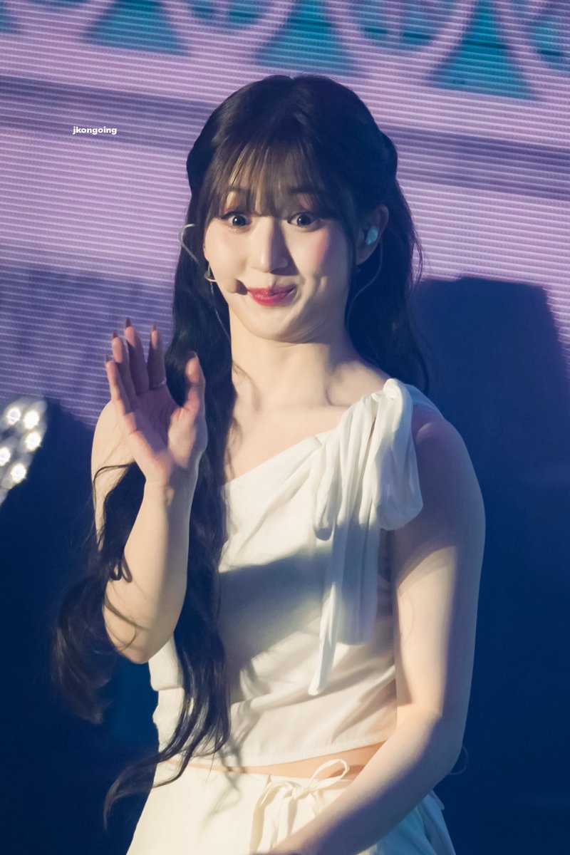 jkongoing's tweet image. 250712 밤공
#엔믹스 #NMIXX #해원 #HAEWON