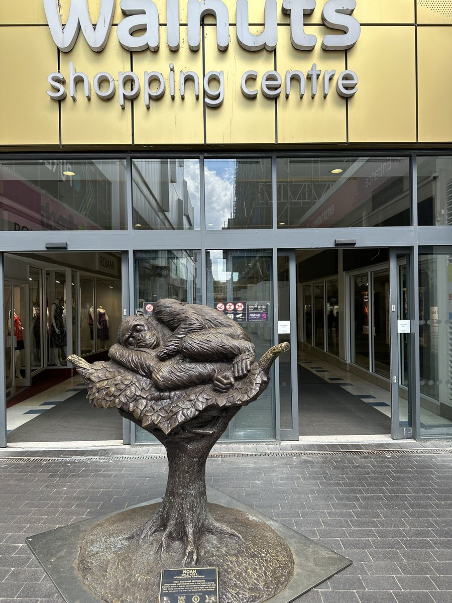 samparrett1's tweet image. Can’t think of a better reason to visit Orpington this summer than lunch in @BR6Restaurant @LSEColleges and a walk to see these amazing sculptures &amp;amp; read their stories - connecting the town to the families that live in our local community. #placematters #civiceducation - well…