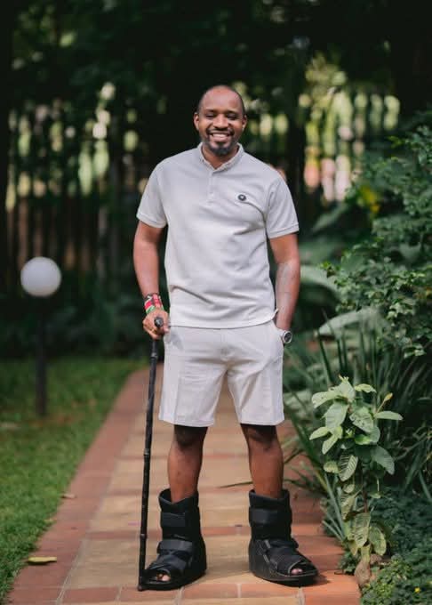 Activist Boniface Mwangi arrested from his home in Lukenya, Machakos, his wife, Njeri says he is being taken to DCI headquarters on Kiambu Road; reason for arrest unclear.
