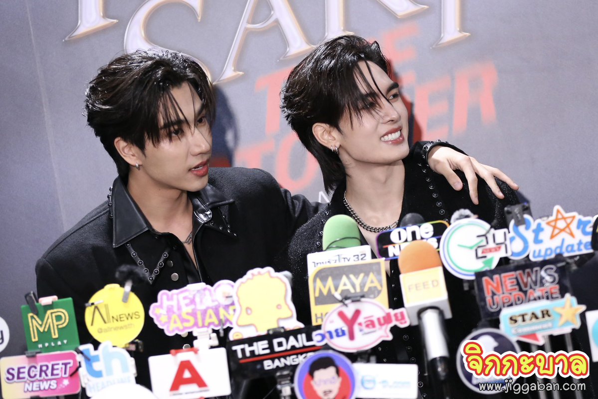 jiggaban_news's tweet image. “เพิร์ธ ธนพนธ์ - แซนต้า พงศภัค”
Fancon คู่กันครั้งแรก พร้อมซัพพอร์ตกัน
น้องอยากทำอะไรพี่ได้หมด
ตั้งใจกับงานนี้มากๆ อะไรไม่เคยเห็น ได้เห็น
&gt;&gt;&gt; youtu.be/N_3FezskbJg &lt;&lt;&lt;
PERTHSANTA FIRSTTIME
#PerthSantaFanconD1
#PerthSantaFancon
#PerthSanta #เพิร์ธแซนต้า
#PerthTanapon #Santapp