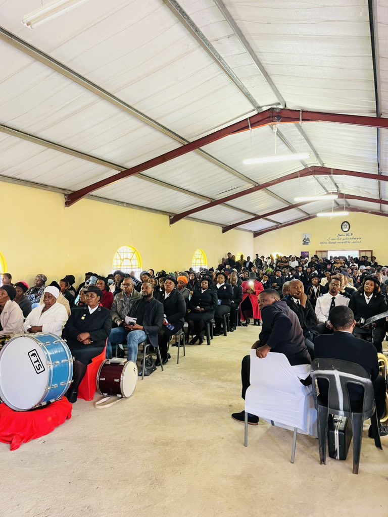 EFFward11's tweet image. ♦️FUNERAL SERVICE♦️
Cllr Mafia Fane addressed the funeral service of the late Fighter Pretty Sindile Ngomane that was held earlier today at Salvation Church in Tonga Ward 9, Nkomazi Subregion.
We extend our deepest condolences to the Ngomane family, our thoughts and prayers…
