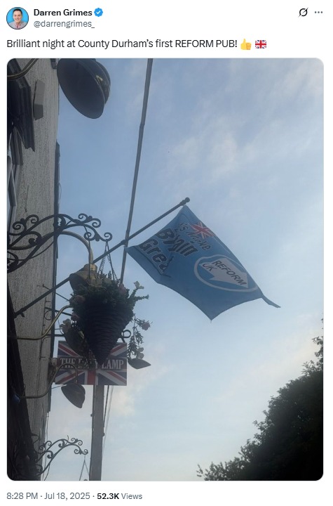 LevellingDown's tweet image. What's the betting softlad Grimes never even went inside? A quick stop outside and then back off home to amuse himself whilst gazing lovingly at his flag picture.
