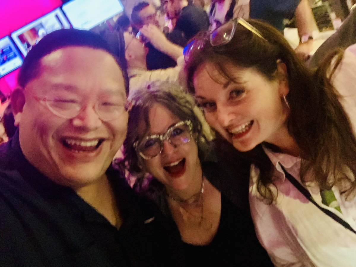 Derrick Chua (@d_chua) on Twitter photo Rockin’ good time at opening of <a href="/Soulpepper/">Soulpepper Theatre Company</a> docu-concert Six String: A History of the Guitar, created by Beau Dixon, Frank Cox-O’Connell & Lia Granger, dir by Cox-O’Connell, performed by Dixon, Joanna Majoko, Sate, Talia Schlanger, etc. Till July 27 only.
soulpepper.ca/performances/s… Rockin’ good time at opening of <a href="/Soulpepper/">Soulpepper Theatre Company</a> docu-concert Six String: A History of the Guitar, created by Beau Dixon, Frank Cox-O’Connell & Lia Granger, dir by Cox-O’Connell, performed by Dixon, Joanna Majoko, Sate, Talia Schlanger, etc. Till July 27 only.
soulpepper.ca/performances/s…