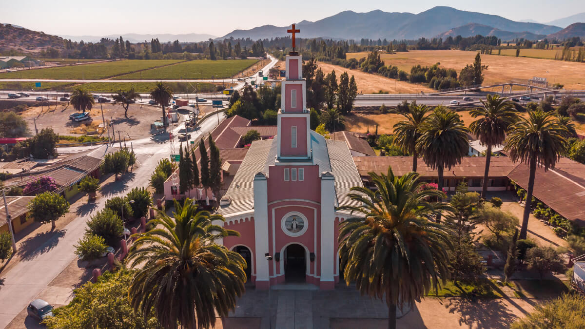 🍇🚗 ¿Buscas una escapada rural en la Región de O’Higgins? Descubre Malloa, Pichidegua y San Vicente, entre viñas, tradiciones y paisajes.
👉 bichitoviajero.com/malloa-pichide…
#ApturChile #TurismoChile 🛫🇨🇱 #OHiggins <a href="/apuntesyviajes/">Apuntes y Viajes</a> <a href="/BichitoViajero/">María Jesús Pérez | Travel blogger</a>