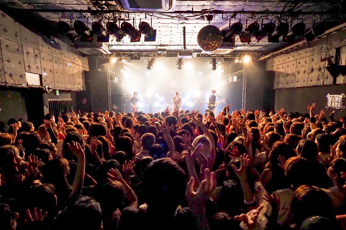 【#マオ】MAO TOUR 2025 -#夜半の銃声-
 
@ HEAVEN'S ROCKさいたま新都心VJ-3
 
暑い夏がさらにアツくする大盛り上がりのライブとなりました！
次回もお楽しみに！
 
Next LIVE…🔫
 
7/26(土) 名古屋ElectricLedyLand
 
OPEN 16:30 / START 17:00
 
チケットはコチラ
mao2025.lnk.to/daEqS6