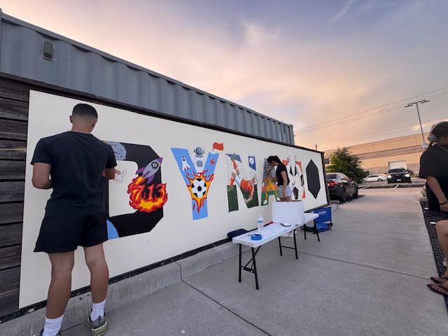 Turner HS students Alana &amp; Daniel Reyes were selected as Young Art Pros under H-Town artist Donkeeyboy! 🎨⚽
Check out their Dynamo-inspired mural, shirt &amp; scarf on display TODAY! available at tonight's game.

#BuildPearlandProud #YAP #HoustonDynamo #TheirFutureYourChoice