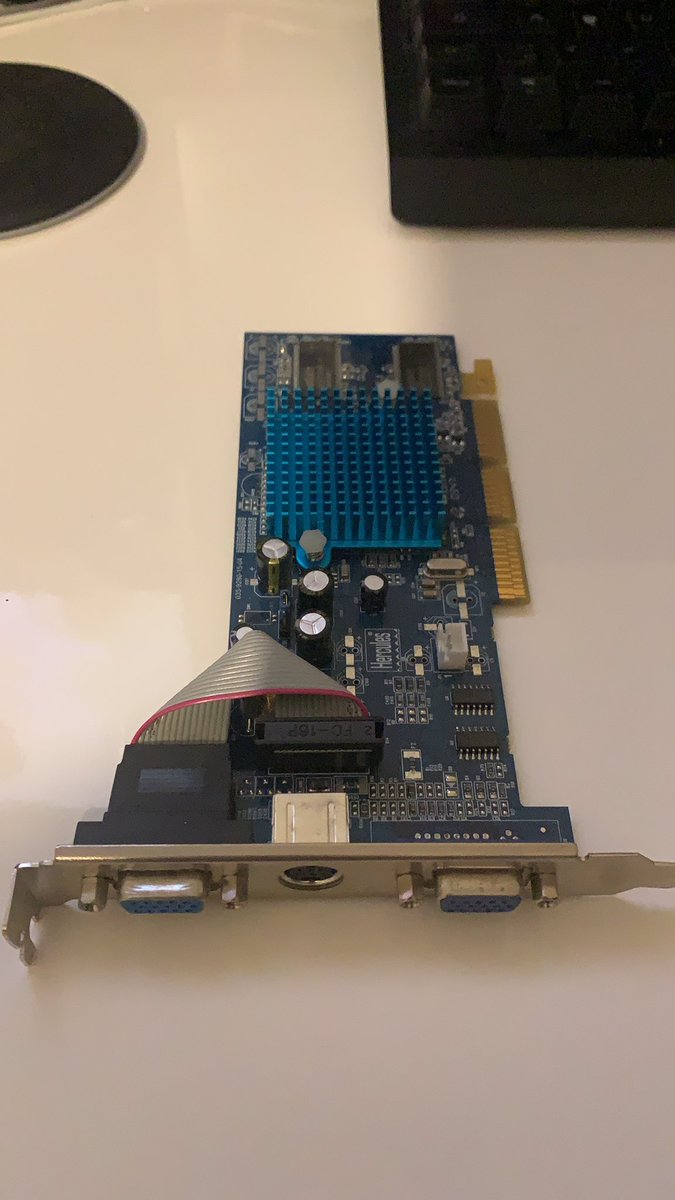 Timeworp1986's tweet image. Ob da @AMDRadeon oder @AMD_Deutschland gegen ne neue tauschen würden?😉😅 das war meine erste Graka die ich mir damals gekauft habe.