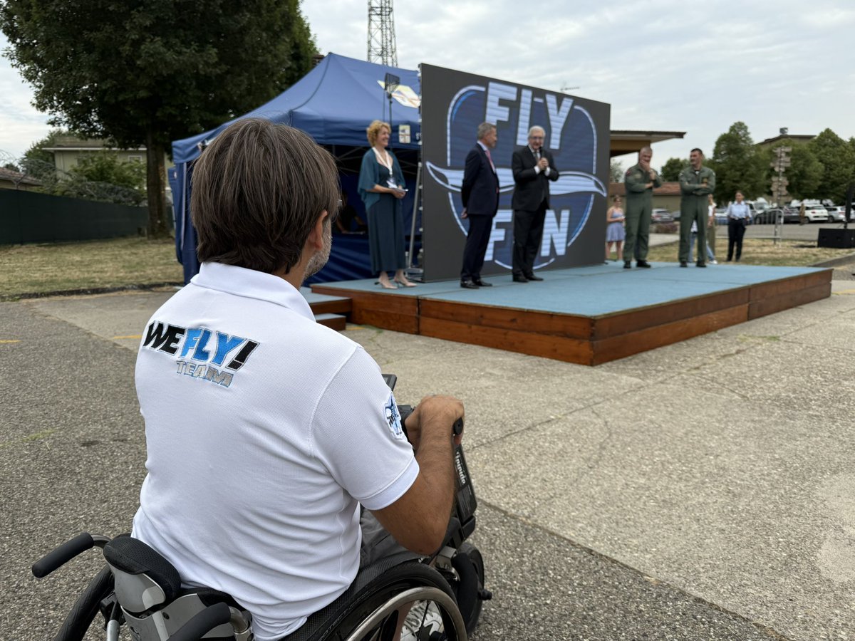 weflyteam's tweet photo. Il #weflyteam al Fly&Fun di Piacenza
.
#osavolare #daretofly #weareunstoppable
.
#baronirotti #piloti #disabili #pilot #disabled #handicap
.
#coloplast
#trasportipesanti
#aviokimpex
#triride
#lumson
.
#Aopaitalia
#AeroclubdItalia
#AeronauticaMilitare
#Clubaviazionepopolare https://t.co/O4pWOYnDB2