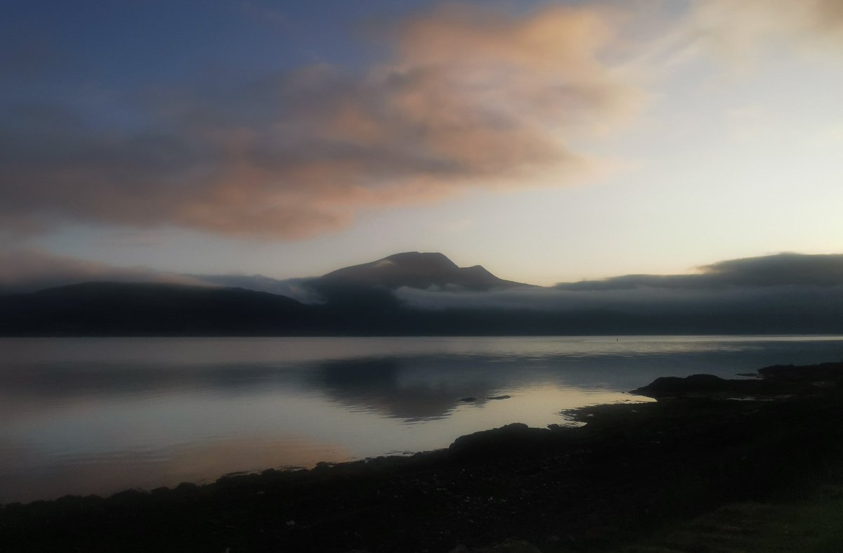 EdgeofMull's tweet image. Looking across Loch Scridain in the early morning.