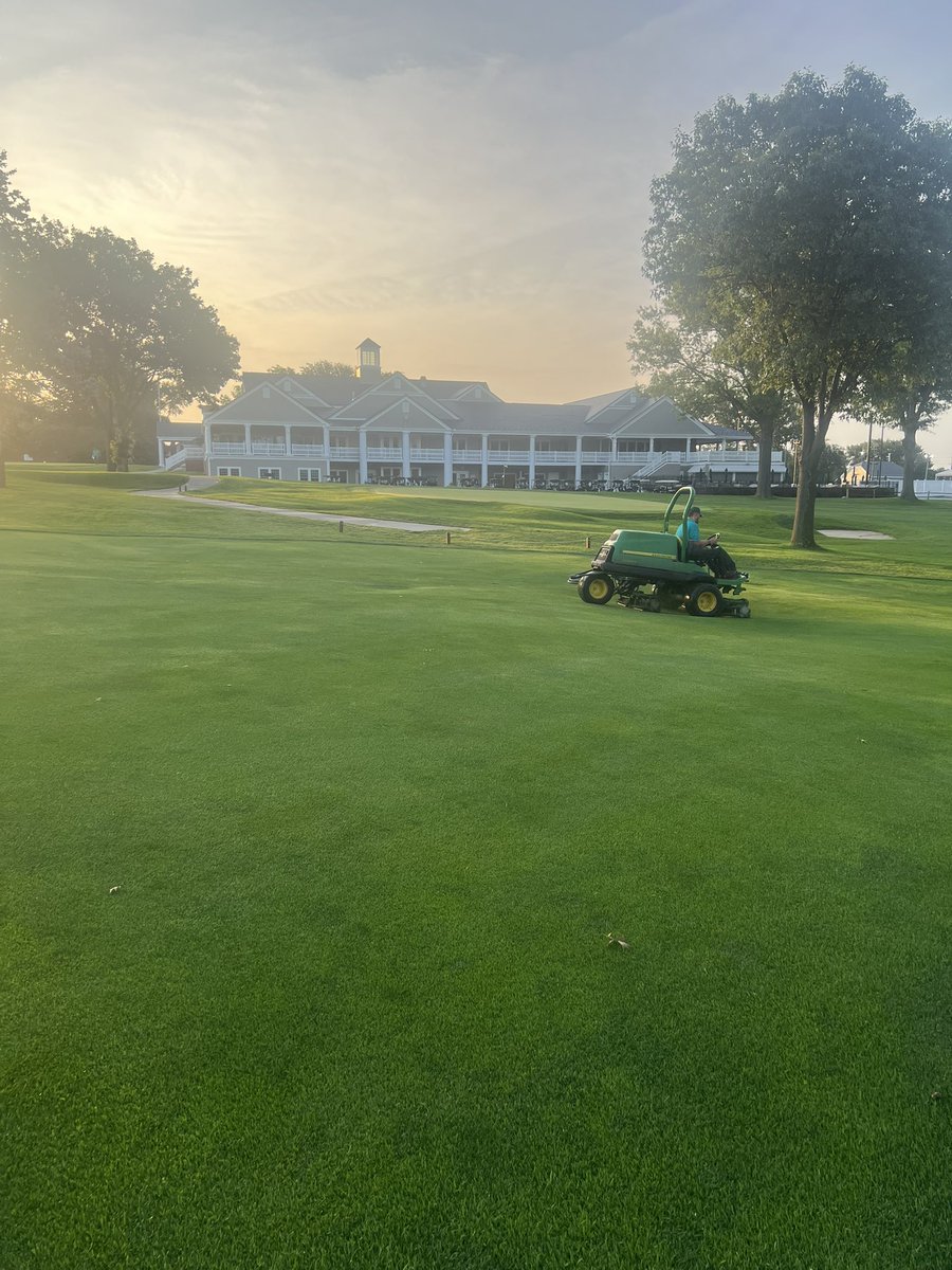 Final day of prep for Fun Fest in motion.  Just want to give a shoutout to my staff for the work they’ve done this whole season.  They have done an amazing job and the course shows that.  Without them we got nothing. Let’s put a bow on today and finish summer strong.