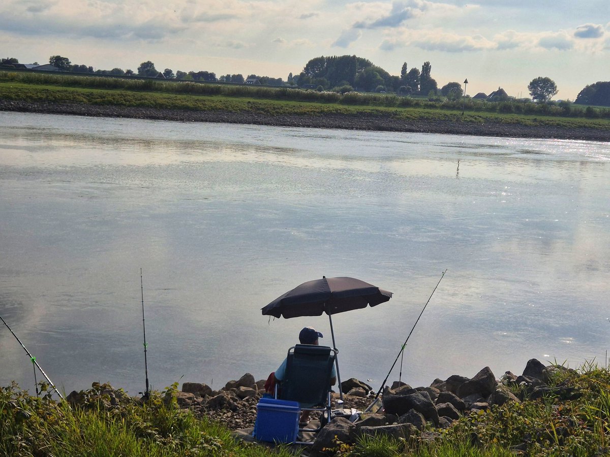 Wij waren op pad 
#Toezicht en #Handhaving in het buitengebied.
Aardigheid en verbinding hingen in de lucht 🙏🏼☺️
Mooie gesprekken, medewerking, begrip en respect
Het gaf ons positieve energie en dat de dienst wat uitliep maakte niets uit 😉 #lovemyjob #politie💙
Mooi weekend 👮🏼‍♀️👋🏼