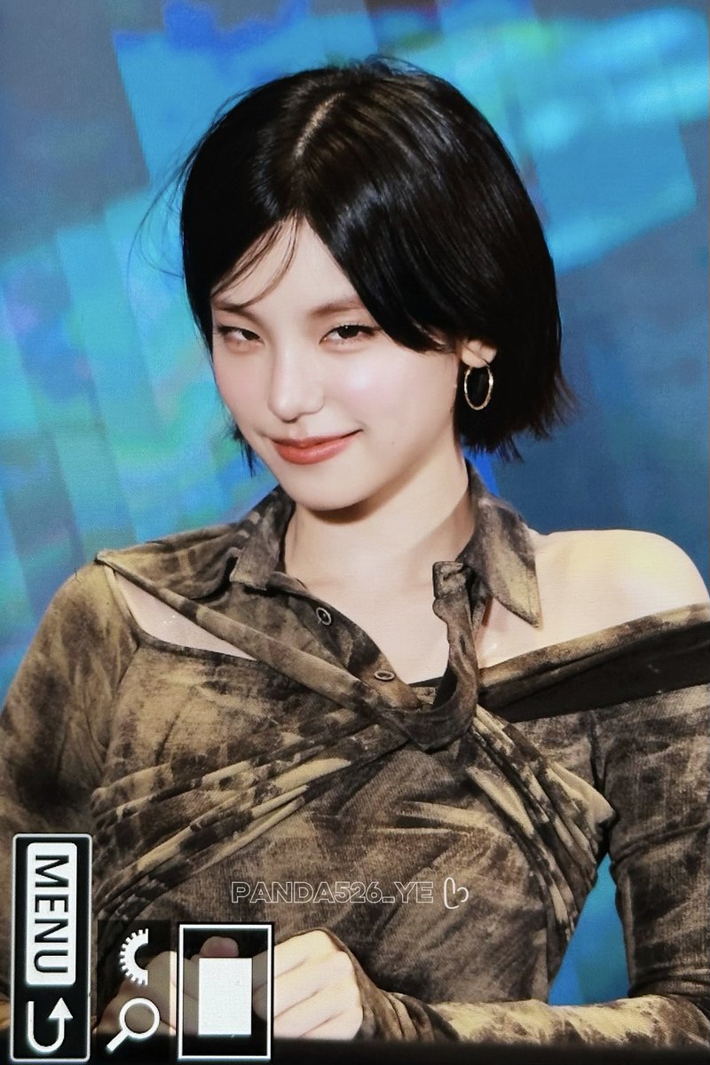 Panda526_YE's tweet image. 250719 Ms SHANGHAI ᥫᩣ  

완전 미녀지!

#있지 #ITZY #예지 #YEJI