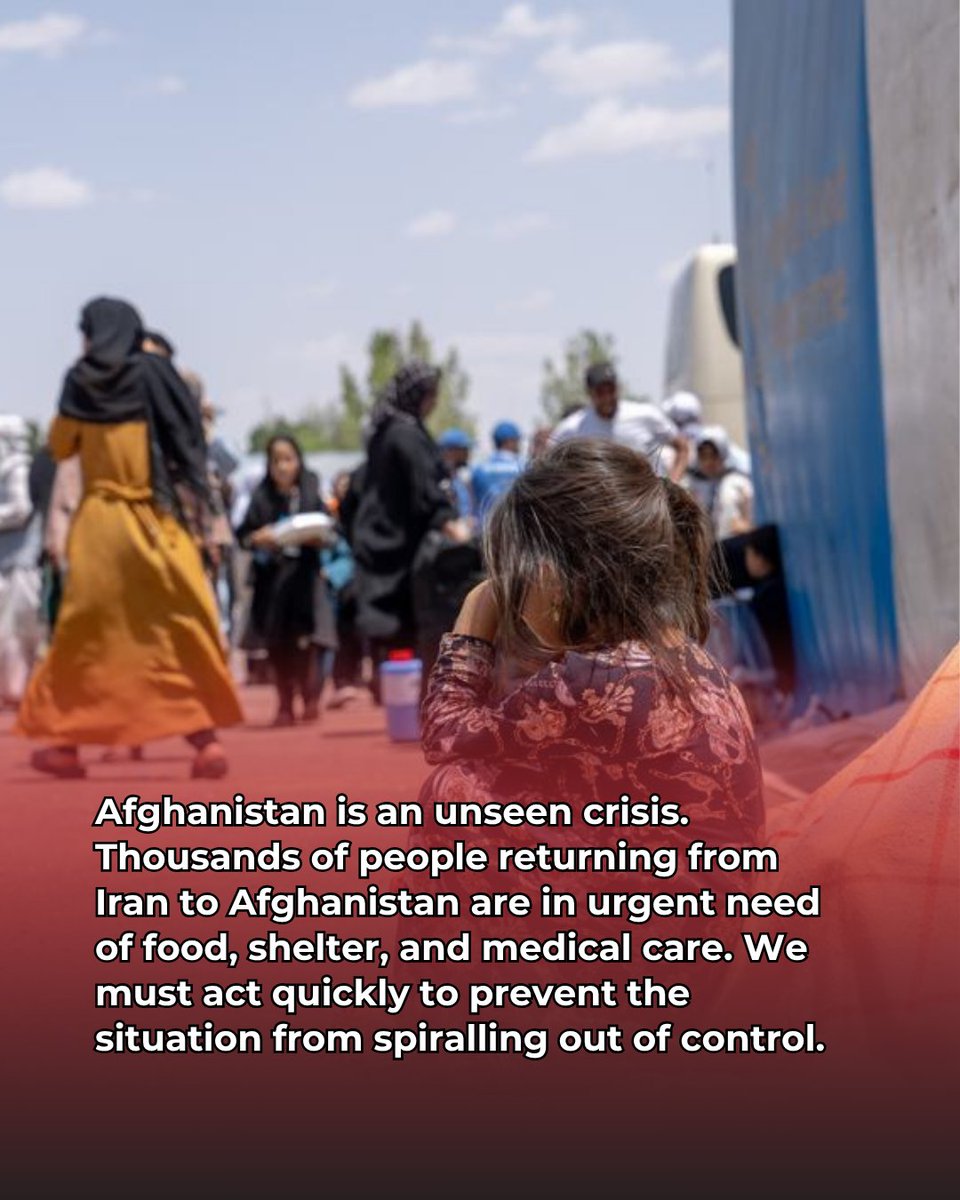 ifrc's tweet image. The Islam Qala border crossing in western Afghanistan has seen more than 800,000 people from Afghanistan returning from Iran since January 2025.
With @IFRC support, the Afghan Red Crescent Society (ARCS) @ARCSAfghanistan is on-site providing vital assistance.
This crisis is…