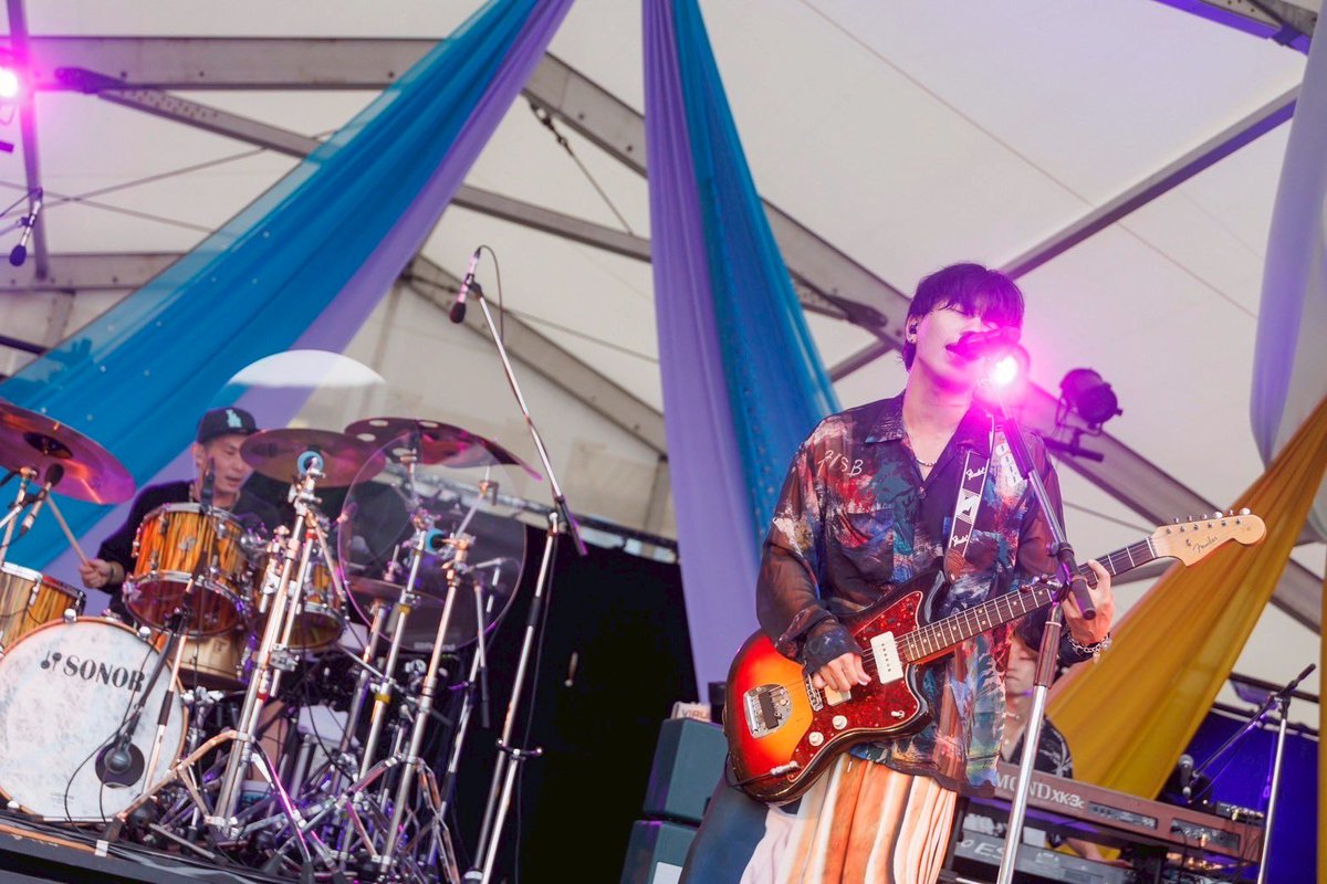 drums_com's tweet image. 【すりぃ】
JOIN ALIVE
Iwamizawa Park Hokkaido
NeO WALTZ Stage
ドラムで参加しました🥁
プロセカライブで何度も叩いたテレキャスタービーボーイをついにご本人と一緒に演奏出来て感無量‼️
楽しかったぁー✨
Photo by 石井亜希 @akiishii_photo
#すりぃ
#JOINALIVE
#ジョインアライブ