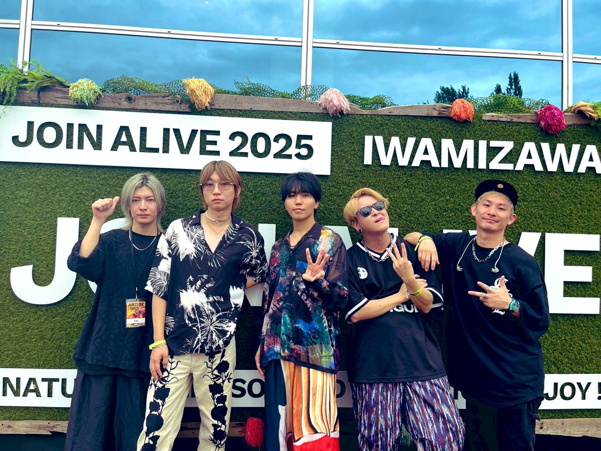 drums_com's tweet image. 【すりぃ】
JOIN ALIVE
Iwamizawa Park Hokkaido
NeO WALTZ Stage
ドラムで参加しました🥁
プロセカライブで何度も叩いたテレキャスタービーボーイをついにご本人と一緒に演奏出来て感無量‼️
楽しかったぁー✨
Photo by 石井亜希 @akiishii_photo
#すりぃ
#JOINALIVE
#ジョインアライブ