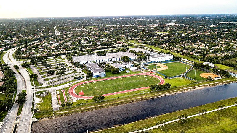 Coralspringsfla's tweet image. J.P. Taravella Welcomes Class of 2029 with Freshman Orientation on July 31 coralspringstalk.com/taravella-clas…