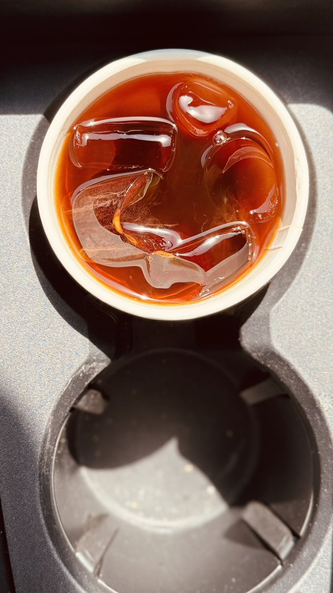 #النفسيه__محتاجه_قهوه𓅓