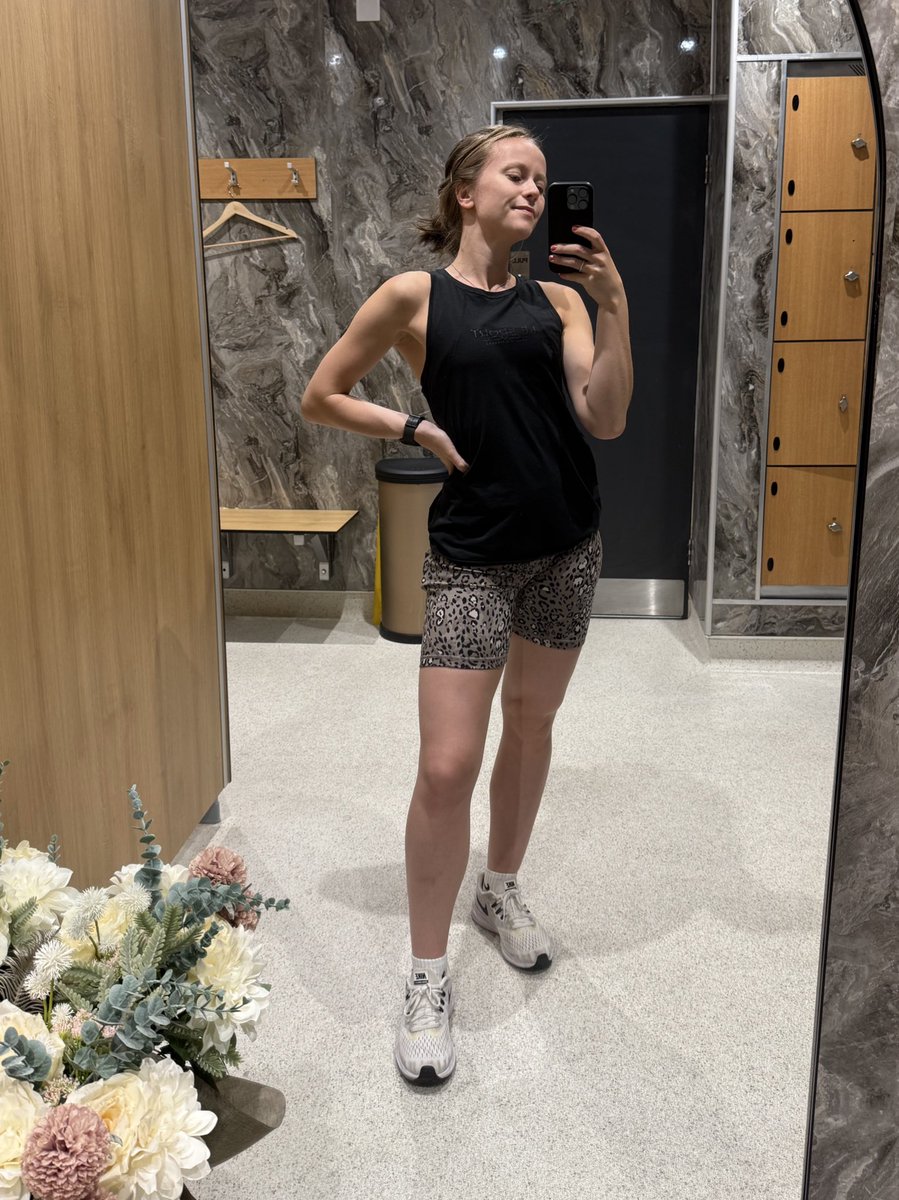 ✨ weekend work at the gym fit 🤳 🖤 

vest &amp; shorts <a href="/sweatybetty/">Sweaty Betty</a> 🐆 
trainers 👟 <a href="/Nike/">Nike</a> 

who’s coming in to train today??? <a href="/LeSportRhos/">Le Sport Health & Fitness</a>