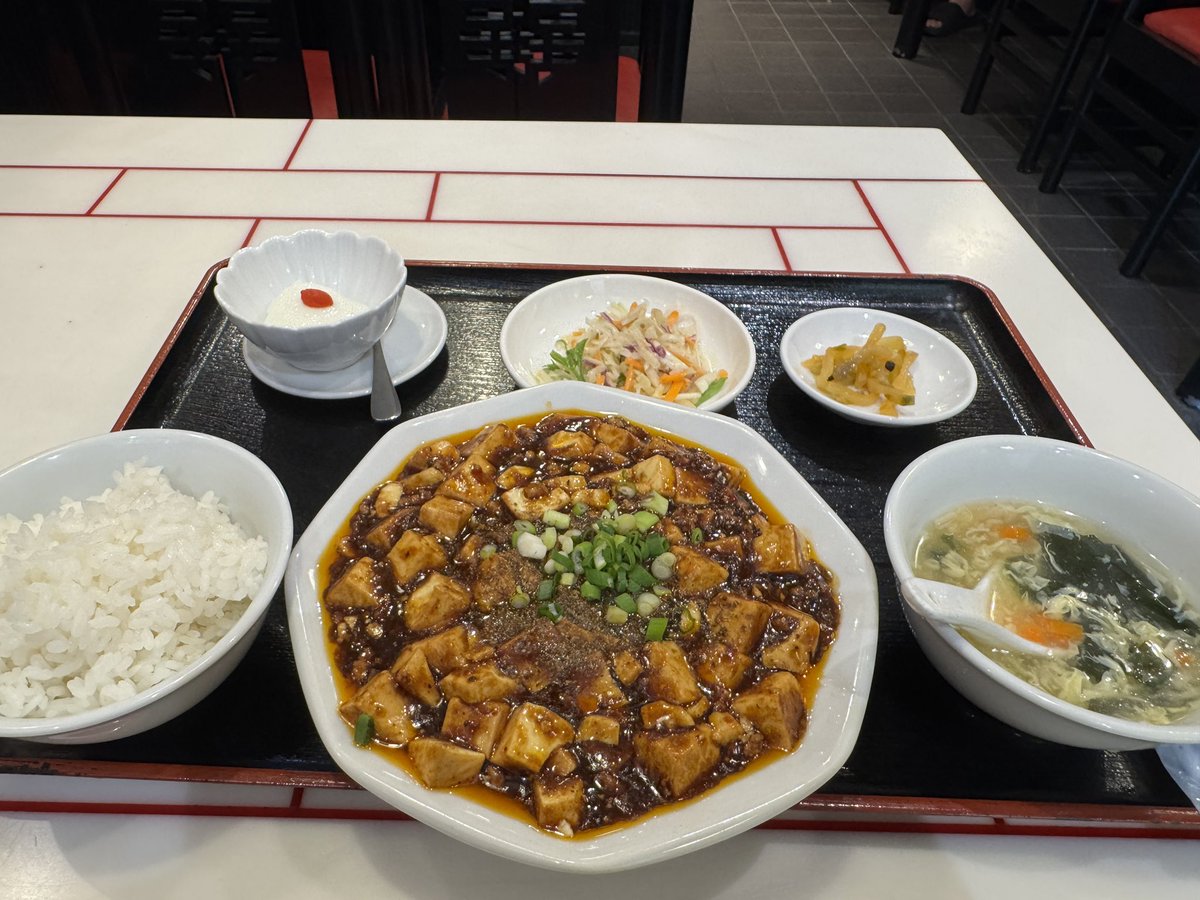 シバケン tweet media