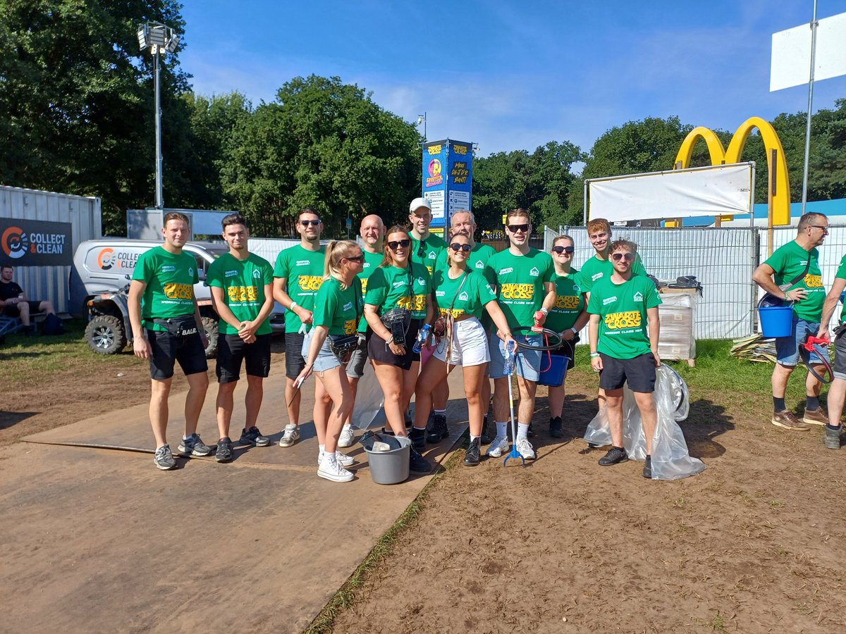 Gisteren, vandaag en morgen zijn vrijwilligers van <a href="/svbabberich/">SV BABBERICH</a> bezig om het terrein van de <a href="/zwartecross/">Zwarte Cross</a> schoon te houden. #Sjappoo