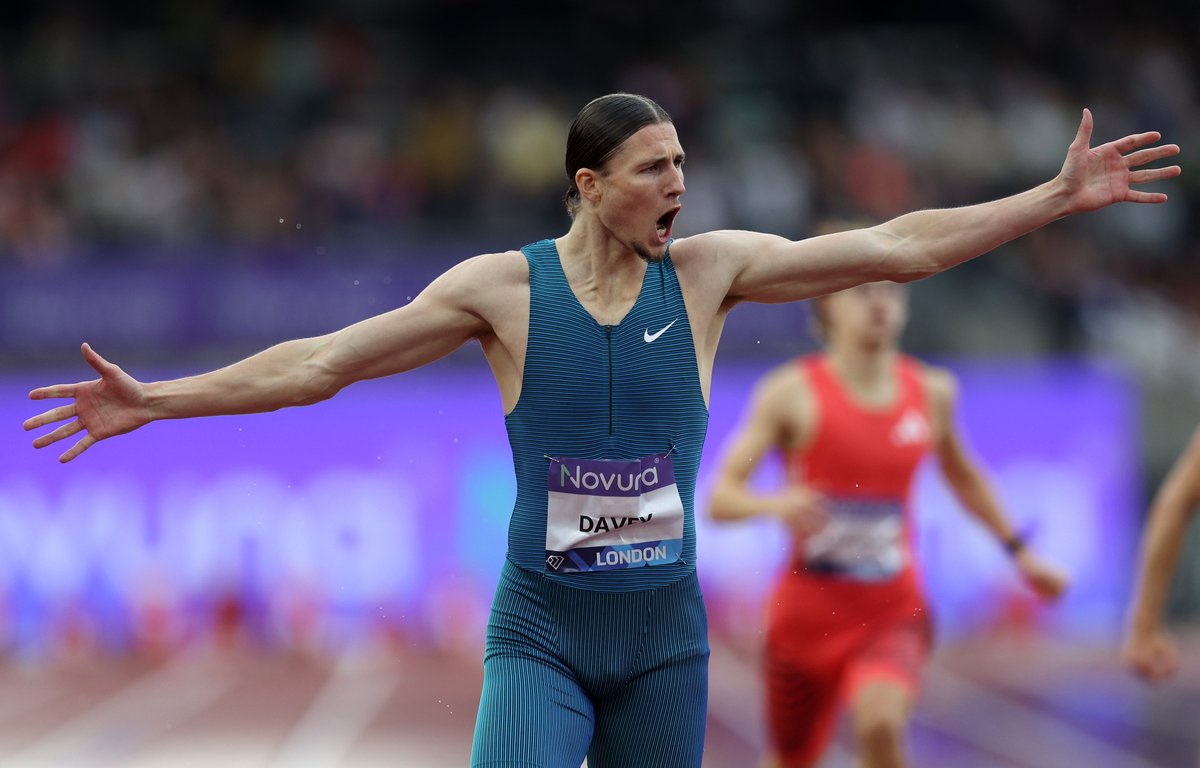 In dreamland 🤩

Lewis Davey puts in the performance of a lifetime to win the 400m men's national race with a PB (44.91) 👏

#LondonDL #DiamondLeague <a href="/_Novuna/">Novuna</a>
