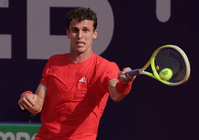 puppotenis's tweet photo. Semifinales #ATP250 #Gstaad
FINALISTA: @jmcerundolo a Ignacio #Buse (PER) 6-3 6-3 - Definirá vs. Alexander #Bublik (KAZ, 2) o Arthur #Cazaux (FRA)
📸 #PrensaArgOpen https://t.co/ecAR9NBEwZ