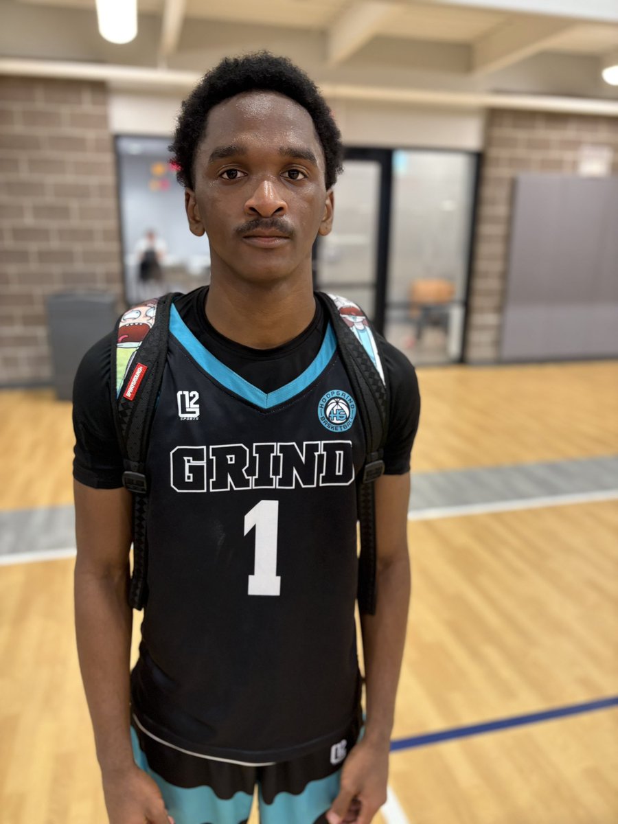 Ronald Clark (<a href="/ronaldclark_/">Ronald Clark</a>) 5’11 G 2026 Hoop Grind

Super shifty guard. Has been highlighted as a standout before and his play keeps resulting into wins. Quick step, good change of pace, finishes at the rim well and gets teammates involved. Always a fun watch.