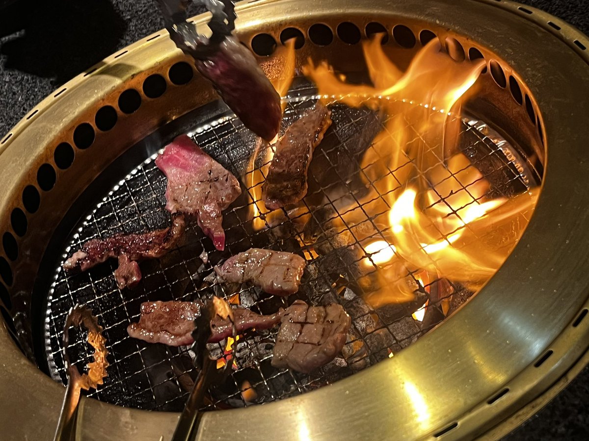 shonaspl's tweet photo. 昨日はしょなすぷっ！にてオフご飯会を開催しました！
久々のご飯会でとても盛り上がりました🍖🍖
また次のイベントもお楽しみに〜🙌 https://t.co/zBwDZTk7mV