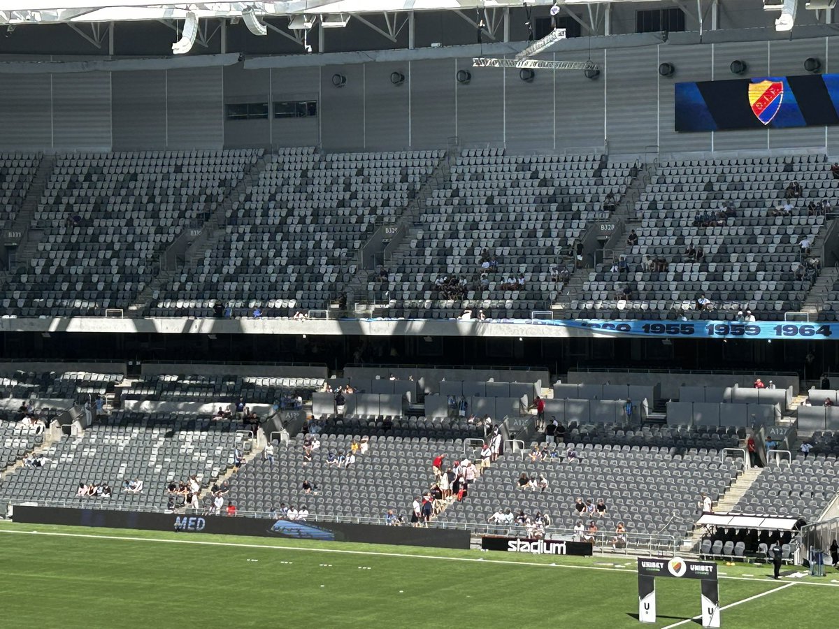 OGRollo's tweet image. Fixa banderollen @DIF_Fotboll