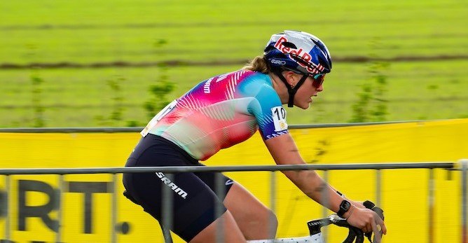 Zoe Bäckstedt won woensdag al de proloog in de Baloise Ladies Tour en zegeviert vandaag in de rit Maldegem-Maldegem. Marie Schreiber is een mooie tweede.
archieffoto credit TFoto