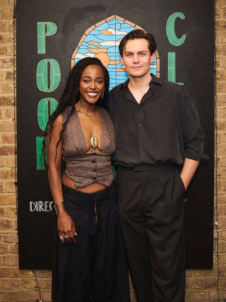TeamFreddyCUK's tweet image. Press night for Poor Clare.
Reposted from @OrangeTreeThtr
To the people who have already seen the show, what do you think?