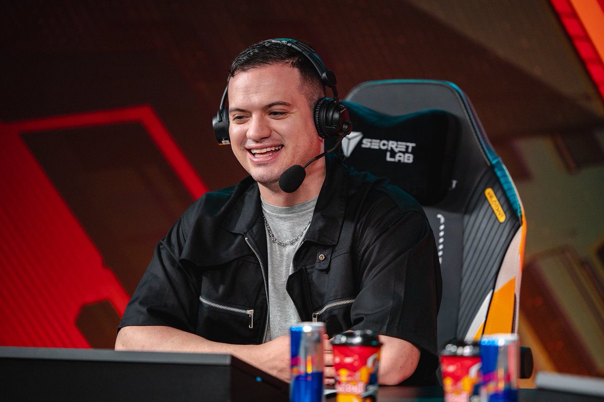 Last_HitOff's tweet image. [Valorant] Babybay 🇺🇸 remplace Leaf 🇺🇸 dans le roster de G2 🇺🇸

Suite à des problèmes médicaux, @leaf_cs n&apos;est pas en capacité de jouer avec @G2VALORANT pour le début du Stage 2 des #VCTAmericas 

Leaf sera donc remplacé par @KING_BABYBAY ! Le joueur américain devenu caster…