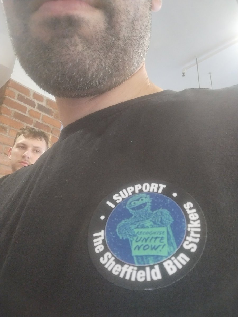 sacha_isma's tweet image. Support the Sheffield bin strikers!
More: workersliberty.org/story/2025-07-…