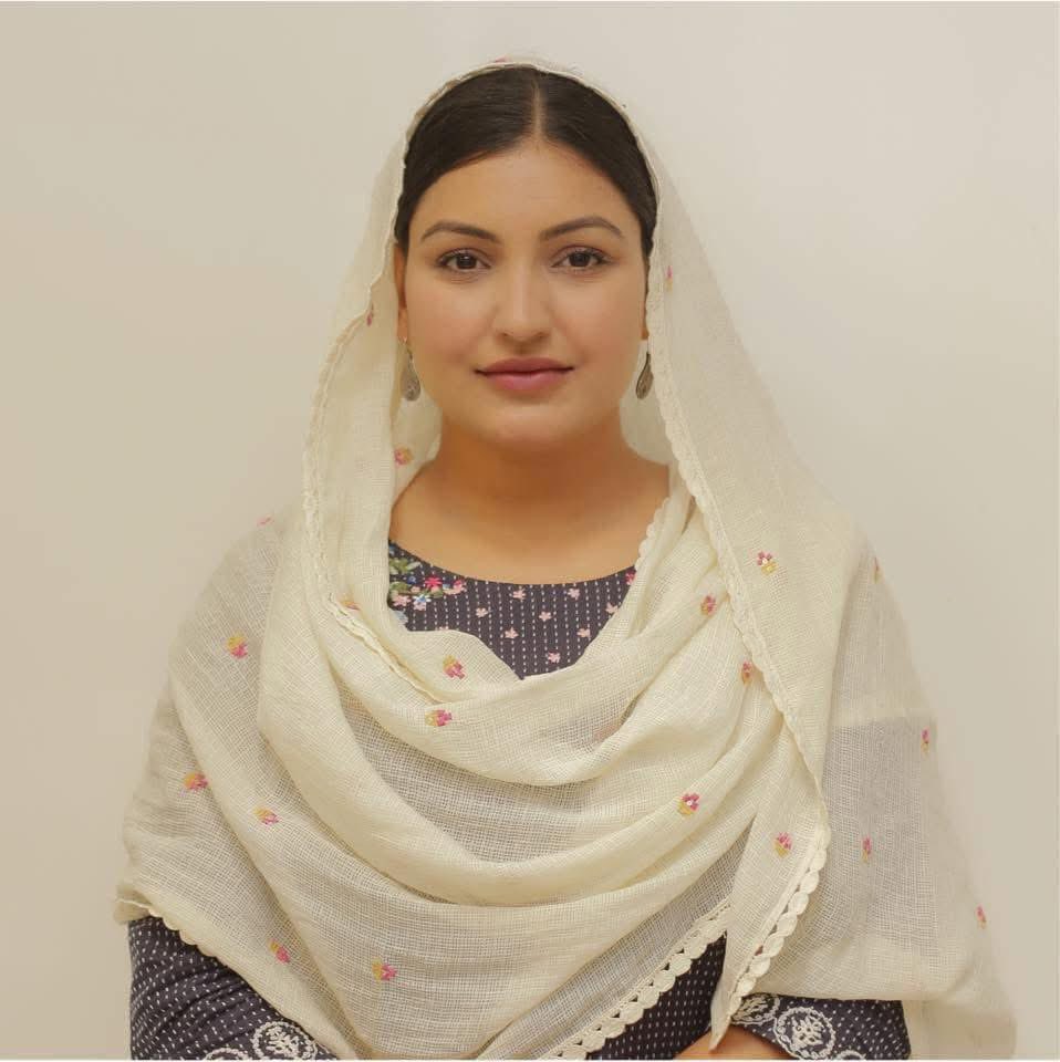 Gurpreet Garry Walia (@garrywalia_) on Twitter photo рд╕рд┐рдпрд╛рд╕рдд рдЧрд╝рдЬрд╝рдм рдЪреАрдЬрд╝ рд╣реИ
рдЕрдХрд╛рд▓реА рджрд▓ рдХреЗ рдиреЗрддрд╛ рд░рдгрдЬреАрдд рдЧрд┐рд▓ рдиреЗ рджреЛ рджрд┐рди рдкрд╣рд▓реЗ рдЗрд╕реНрддреАрдлрд╝рд╛ рджрд┐рдпрд╛
рдЖрдк рд╡рд┐рдзрд╛рдпрдХ рдЕрдирдореЛрд▓ рдЧрдЧрди рдорд╛рди рдиреЗ рдЖрдЬ рдЗрд╕реНрддреАрдлрд╝рд╛ рджрд┐рдпрд╛
рджреЛрдиреЛрдВ рдЦрд░рдбрд╝ рдкрдВрдЬрд╛рдм рд╕реЗ рдиреЗрддрд╛ рд╣реИ
рд╕рдордЭ рд░рд╣реЗ рд╣реЛ рдпреЗ рдЗрд╕реНрддреАрдлрд╝рд╛ рд╣реБрдЖ рд╣реИ рдпрд╛ рджрд┐рдпрд╛ рд╣реИ ?
рдЕрдм рдЧрд┐рд▓ рд╕рд╛рд╣реЗрдм рдХрд╛ рджрд┐рд▓ рдЬрд╛рдЧреЗрдЧрд╛ , рдмрдбрд╝реЗ рдХрд╛рд░реЛрдмрд╛рд░реА рд╣реИ рдЯрд┐рдХрдЯ рдЗрдиреНрд╣реЗрдВ рдорд┐рд▓ рдЬрд╛рдПрдЧреА ЁЯШО
рд╕рд╣реА рд╕рд┐рдпрд╛рд╕рдд рдЧрд╝рдЬрд╝рдм рдЪреАрдЬрд╝ рд╣реИ
рдЕрдХрд╛рд▓реА рджрд▓ рдХреЗ рдиреЗрддрд╛ рд░рдгрдЬреАрдд рдЧрд┐рд▓ рдиреЗ рджреЛ рджрд┐рди рдкрд╣рд▓реЗ рдЗрд╕реНрддреАрдлрд╝рд╛ рджрд┐рдпрд╛
рдЖрдк рд╡рд┐рдзрд╛рдпрдХ рдЕрдирдореЛрд▓ рдЧрдЧрди рдорд╛рди рдиреЗ рдЖрдЬ рдЗрд╕реНрддреАрдлрд╝рд╛ рджрд┐рдпрд╛
рджреЛрдиреЛрдВ рдЦрд░рдбрд╝ рдкрдВрдЬрд╛рдм рд╕реЗ рдиреЗрддрд╛ рд╣реИ
рд╕рдордЭ рд░рд╣реЗ рд╣реЛ рдпреЗ рдЗрд╕реНрддреАрдлрд╝рд╛ рд╣реБрдЖ рд╣реИ рдпрд╛ рджрд┐рдпрд╛ рд╣реИ ?
рдЕрдм рдЧрд┐рд▓ рд╕рд╛рд╣реЗрдм рдХрд╛ рджрд┐рд▓ рдЬрд╛рдЧреЗрдЧрд╛ , рдмрдбрд╝реЗ рдХрд╛рд░реЛрдмрд╛рд░реА рд╣реИ рдЯрд┐рдХрдЯ рдЗрдиреНрд╣реЗрдВ рдорд┐рд▓ рдЬрд╛рдПрдЧреА ЁЯШО
рд╕рд╣реА