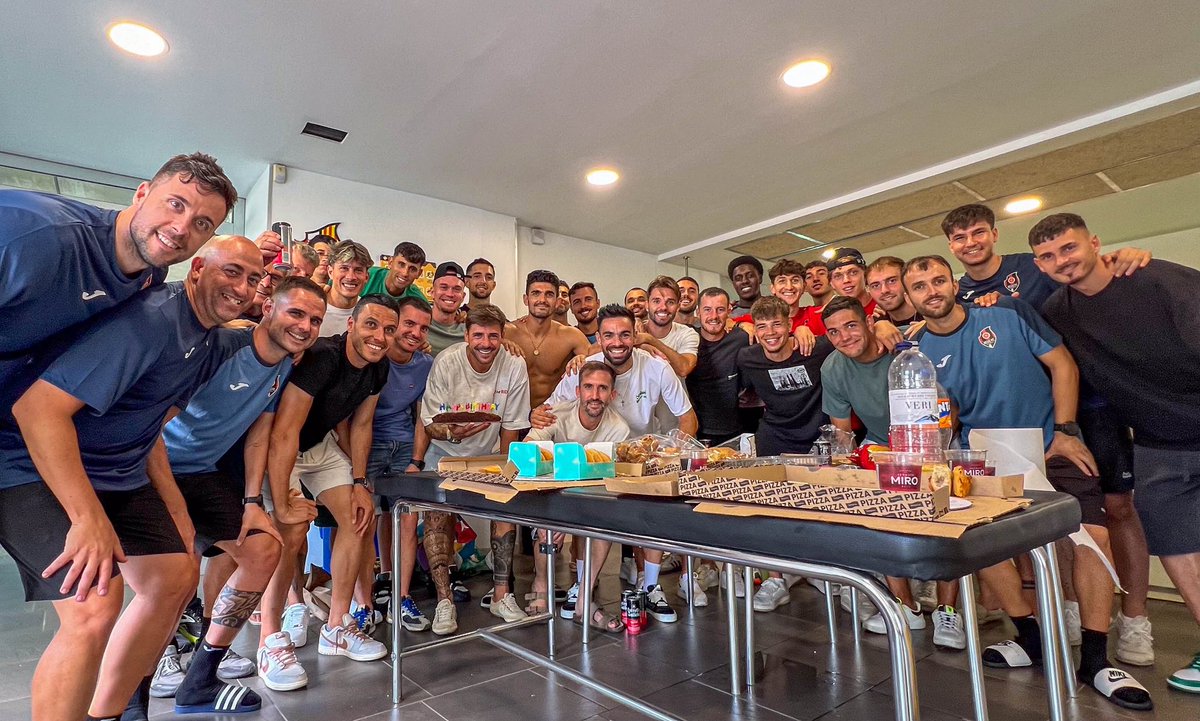 𝐅𝐀𝐌𝐈́𝐋𝐈𝐀❤️🖤