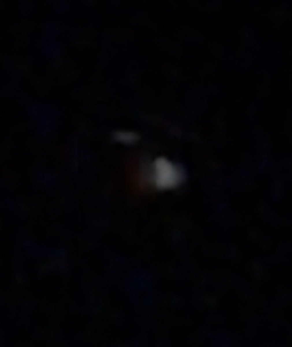 PaddyJoe1977's tweet photo. #ufo #uap #ufotwitter Some stills from a video I took last night. ⁦@JChurchRadio⁩ https://t.co/9KrJPNwLmf