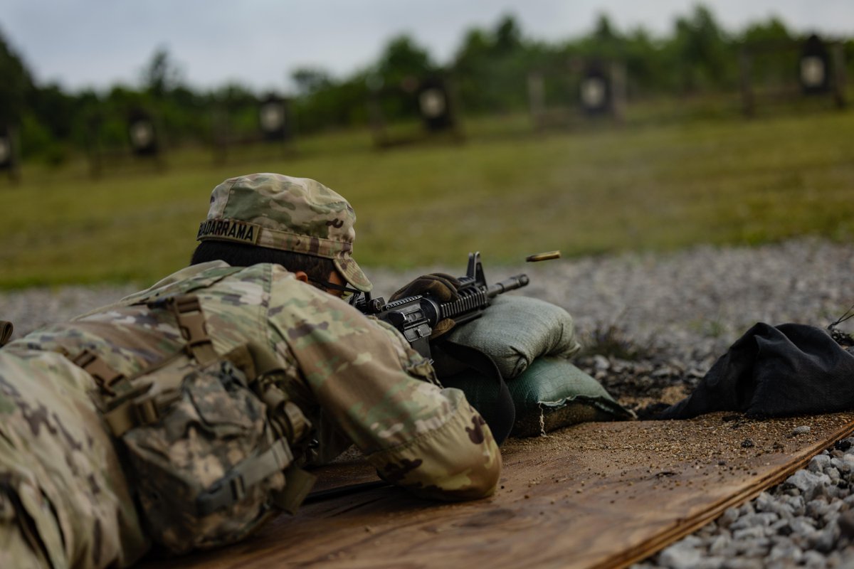 ArmyROTC's tweet image. Locked in. Zeroed in. 9th Regiment #AdvancedCamp Cadets complete Group and Zero at #CadetSummerTraining.
Click the link in our bio for more #CST2025 content!馃敆
馃摳: Sidney Lasley, Murray State University, CST Public Affairs Office
