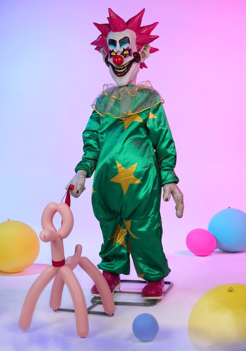 FreddyInSpace's tweet image. Well, my Killer Klowns collection is about to grow a whole lot bigger. To go along with the life-size Shorty and Slim animatronics from Spirit Halloween, Halloween Costumes is releasing Rudy and Spikey this year. I am powerless to stop these purchases.