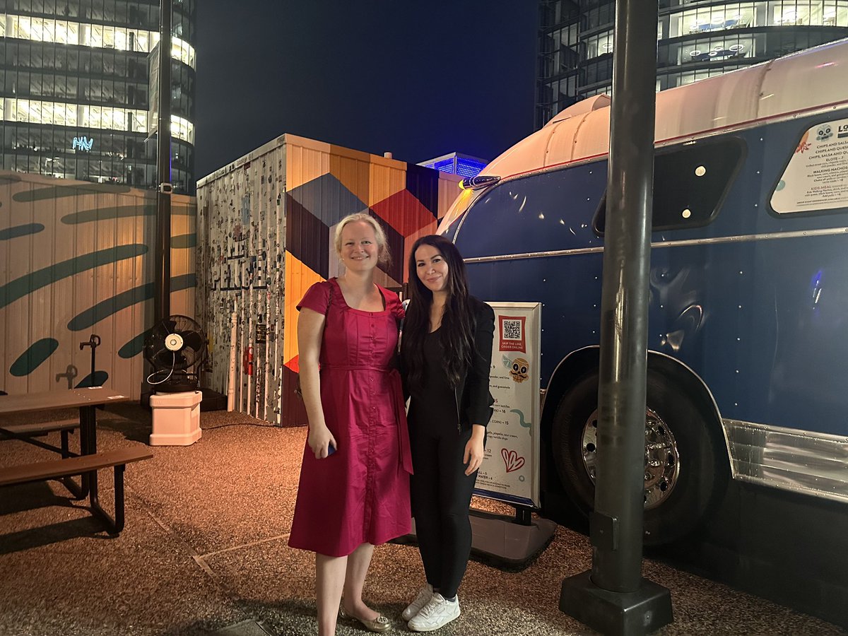 Chrissy Newton (@chrissynewton) on Twitter photo First stop on my journey before heading to <a href="/monroeinstitute/">MonroeInstitute</a>: a visit with <a href="/Cedar_Anthony/">🌹🛸Anthony 🇱🇧 🌍</a> and Anna Brady-Estevez. First stop on my journey before heading to <a href="/monroeinstitute/">MonroeInstitute</a>: a visit with <a href="/Cedar_Anthony/">🌹🛸Anthony 🇱🇧 🌍</a> and Anna Brady-Estevez.