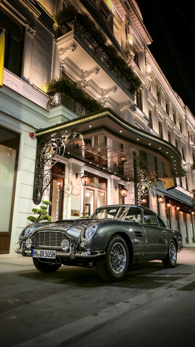 LuxuryCars365's tweet photo. Aston Martin DB5 💎 
Owner: @TateTheTalisman https://t.co/gfeAMG2WfU