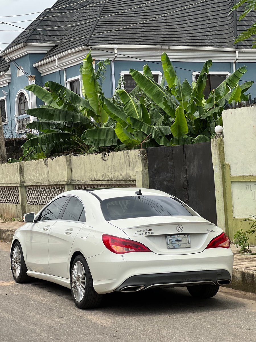 TomilolaWi's tweet photo. SUPER CLEAN TOKS 2017 CLA250 4MATIC PANO #23Million https://t.co/nr34YTry0w