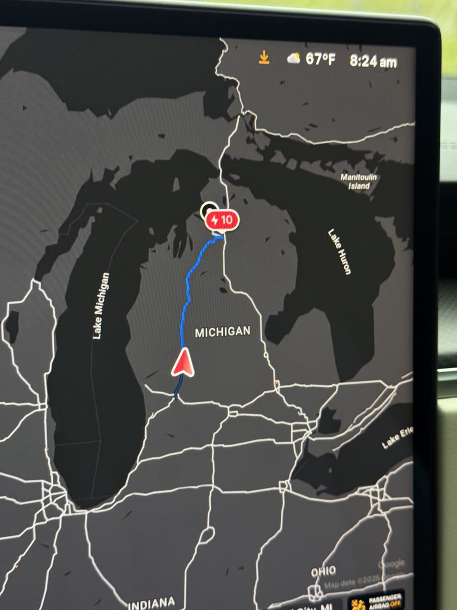 cybrtrkguy's tweet image. 500mi weekend starts now.
GR to Boyne City to GR to South Haven.
That’s the mitten, tip-to-tail. Model X is ready!