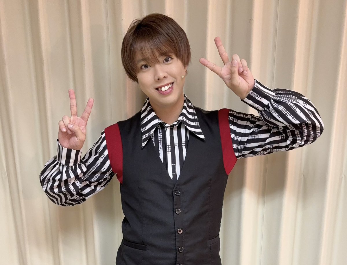 Ryoobi24's tweet image. #ヘタミュ 福島公演千秋楽をもって、全公演無事終演致しました！
ご来場頂いた全ての皆様に感謝ですっ

ありがとうヘタミュっ！

#お疲れフィヨルド
