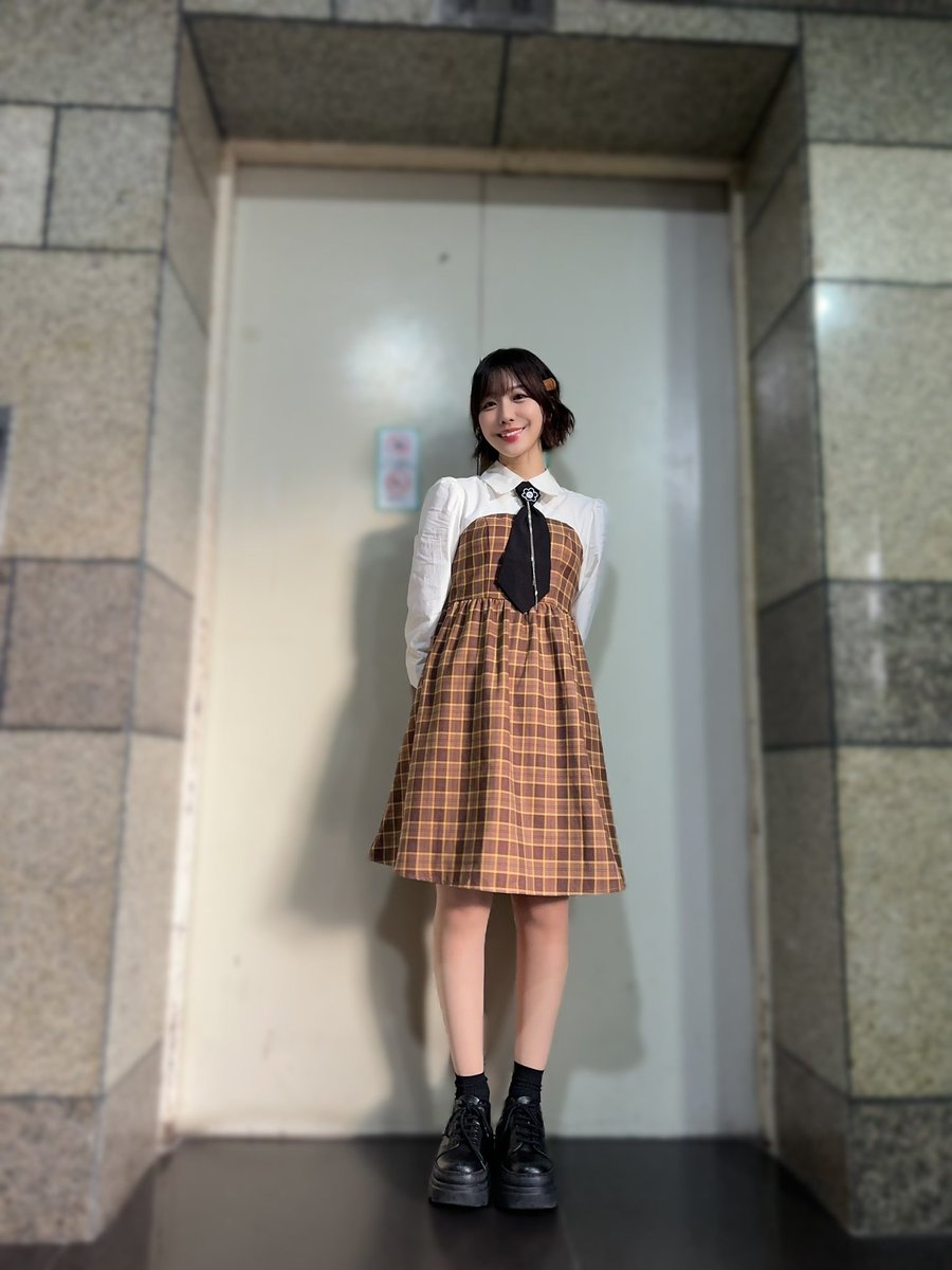 aimistaff's tweet image. 「𝐀𝐈𝐌𝐈 𝐅𝐚𝐧 𝐌𝐞𝐞𝐭𝐢𝐧𝐠 𝐓𝐨𝐮𝐫 𝐑𝐈𝐂𝐄 𝐏𝐀𝐑𝐓𝐘 𝐯𝐨𝐥.𝟏 𝐢𝐧 上海」ご来場いただいた皆さま、
ありがとうございました‼️
上海公演では下記楽曲を
歌唱披露させていただきました🎤🎶
☀️昼公演☀️
M1「メリトクラシー」
M2 「if」
M3 「HELP」
⭐️夜公演⭐️
M1「メリトクラシー」
M2…