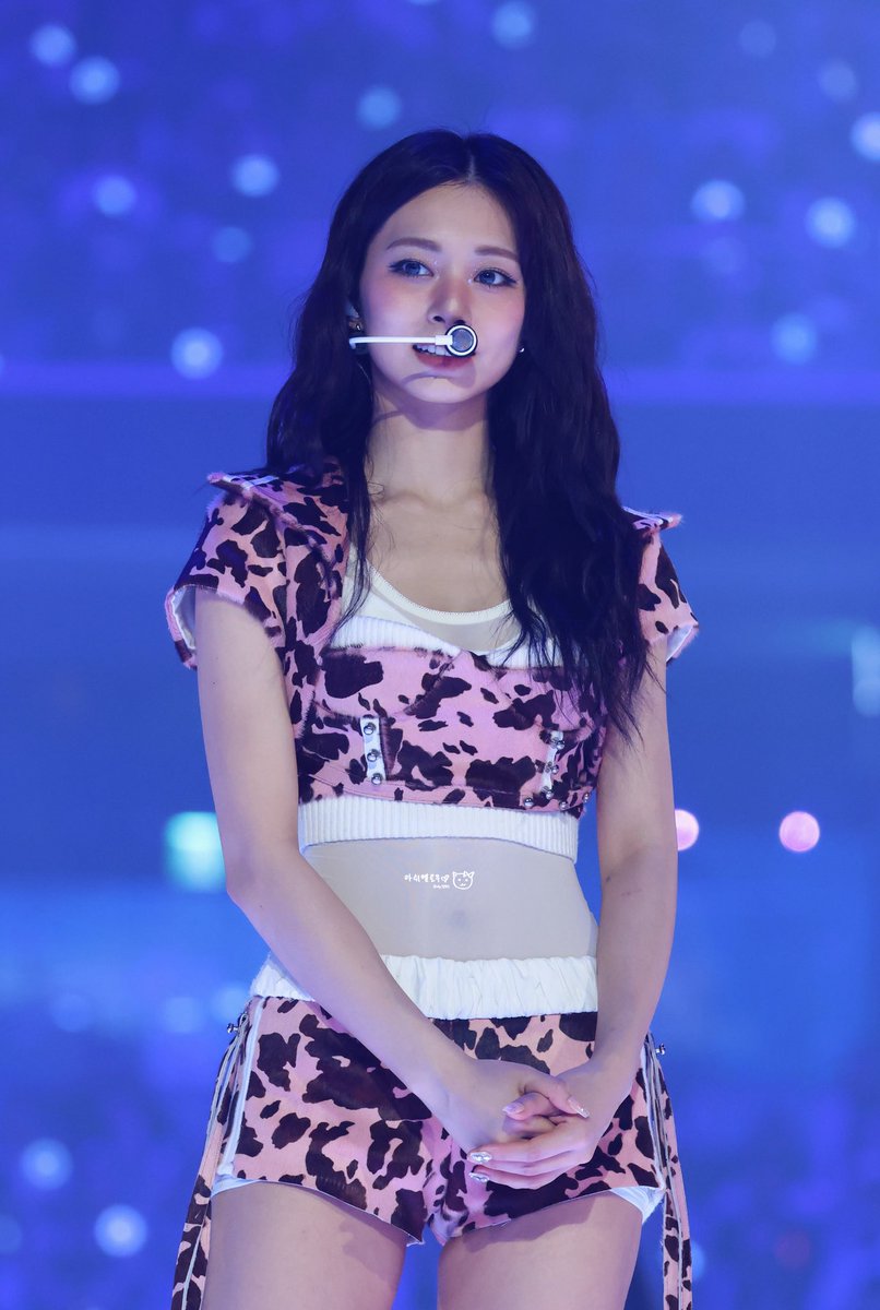 250719 프리뷰 #쯔위

💙💙💙
#트와이스  #TWICE #TZUYU #子瑜 #ツウィ #abouTZU #RunAway
<a href="/JYPETWICE/">TWICE</a>