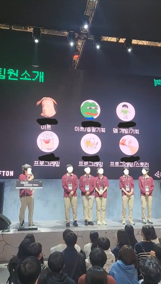 BDP_Lee's tweet image. 막연하게 게임을 만들고 싶어 모였던 우리들,
청소년 개발지원 프로그램에 참여해 과정이 순탄치는 않았지만 어찌저찌 마지막 까지 남아 지스타까지 가서 발표한걸 보면
그래도 꽤 멋있었던거 같다
게임의 완성도가 아쉬워서 출시는 못했지만...
수능 끝나고 졸업하면 꼭 게임 다시 만들어보고 싶네
