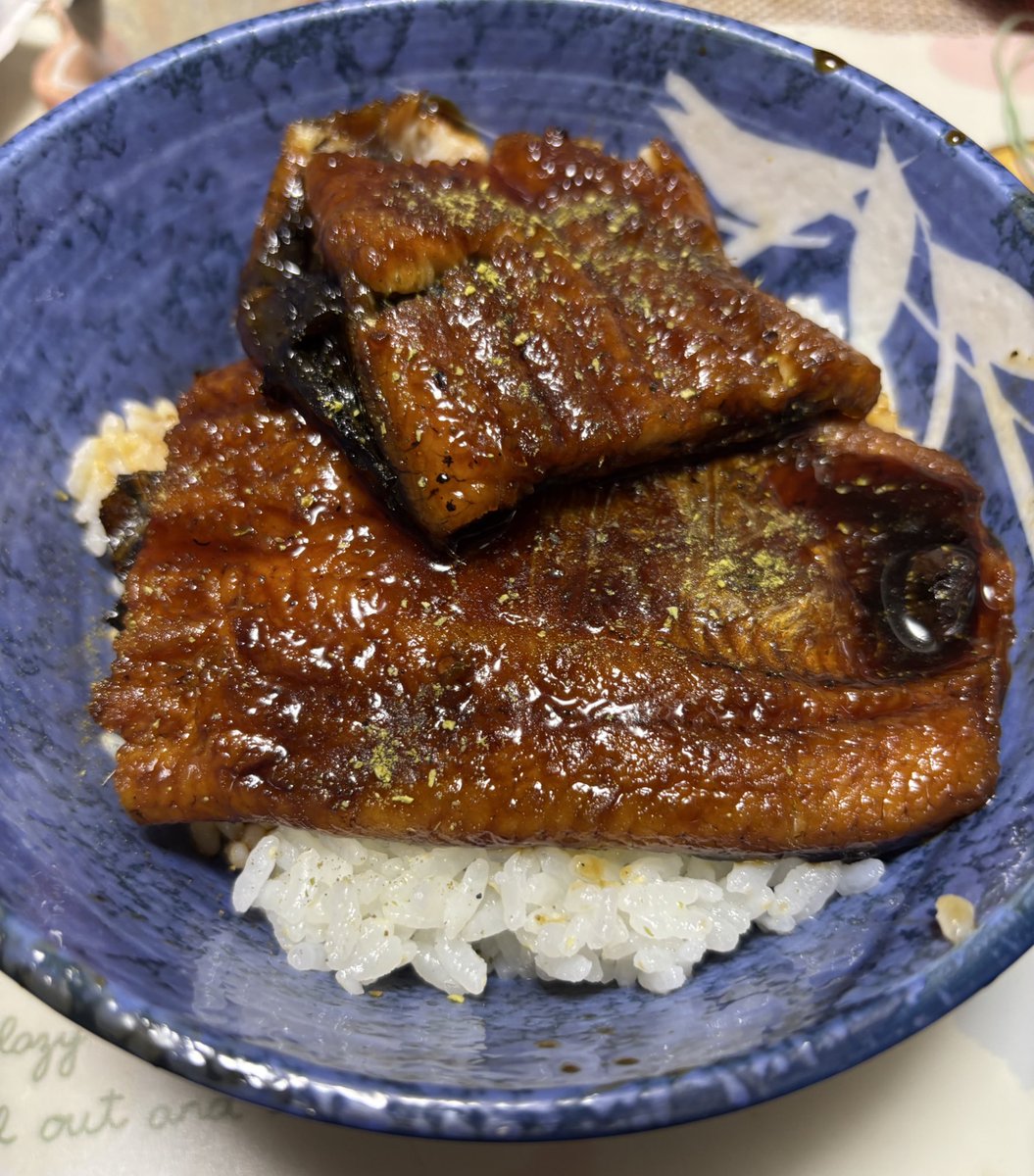 土用の丑の日ということで
盛り付けがイマイチなのはご愛嬌w