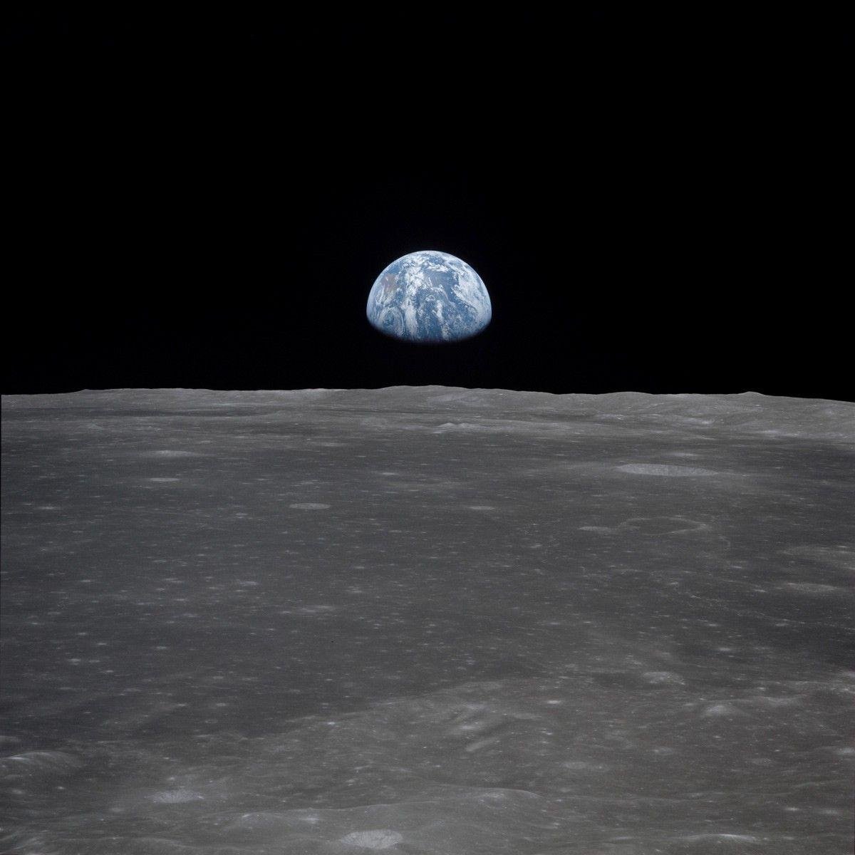 kornkt's tweet image. ภาพถ่ายโลกขึ้นจากดวงจันทร์ ในมุมมองที่นักบินอวกาศภารกิจ Apollo 11 ได้เห็น ก่อนการลงจอดครั้งประวัติศาสตร์เมื่อ 56 ปีที่แล้ว
วันนี้ในปี 1969 ภารกิจ Apollo 11 เข้าสู่วงโคจรรอบดวงจันทร์ได้สำเร็จ หลังออกเดินทางจากโลกเมื่อวันที่ 16 กรกฎาคม โดยมี นีล อาร์มสตรอง เป็นผู้บัญชาการภารกิจ…