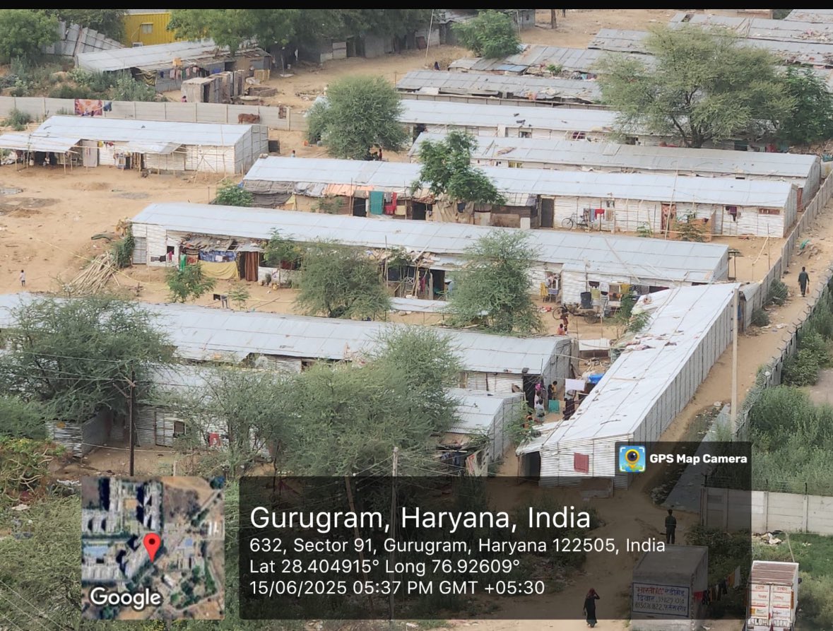 Dsabharwal2015's tweet image. Urgent Appeal to @cmohry @DC_Gurugram @MunicipalGgn @CEOHUDAGurugram @DiprHaryana @cmofficehry
Rampant illegal encroachments in #Sector90 #Sector91 #Gurugram
Photos attached.
Requesting urgent intervention from